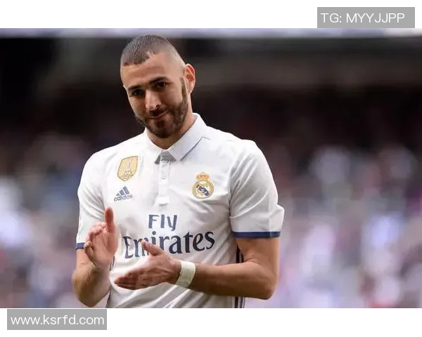 双鱼座足球明星的魅力与才华揭秘他们在绿茵场上的星座特质与成就